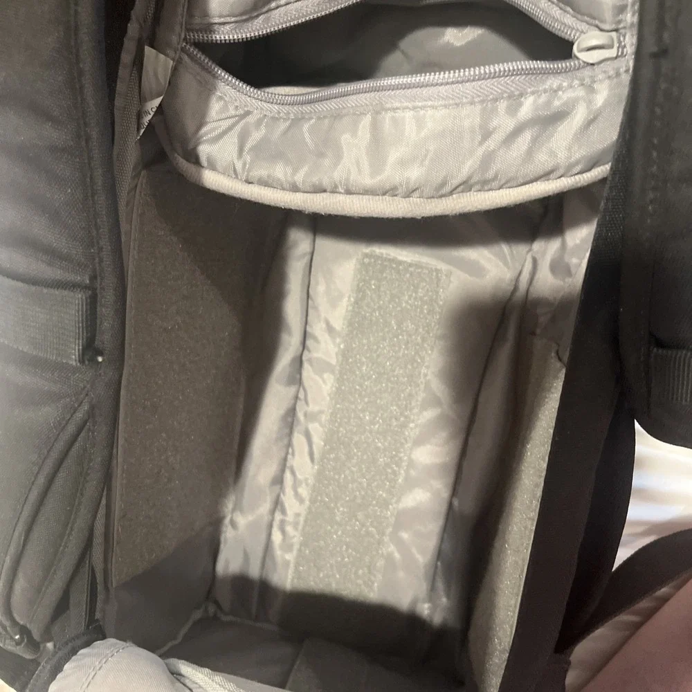 Lowepro Flipside 200 Camera/Photography Padded Backpack (Black)
